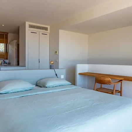 Villa Cala Rossa Di *