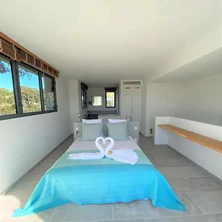 Villa Cala Rossa Lecci