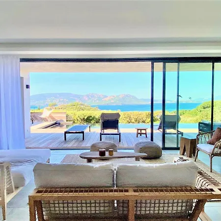 Cala Rossa Villa *