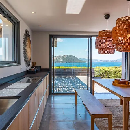 Villa Cala Rossa Di