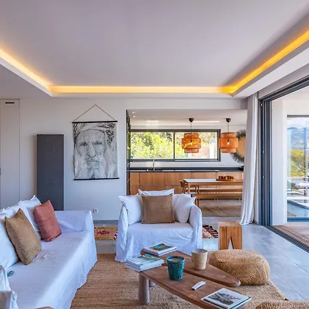 Cala Rossa Di Villa Lecci