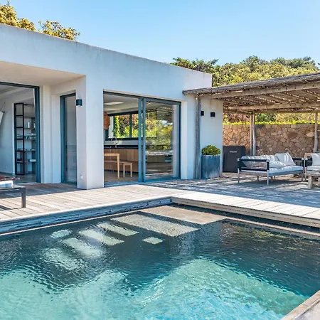 Villa Cala Rossa Di Lecci