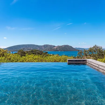 Villa Cala Rossa Di *