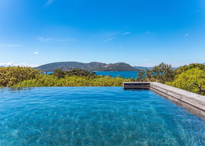 Villa Cala Rossa Di *